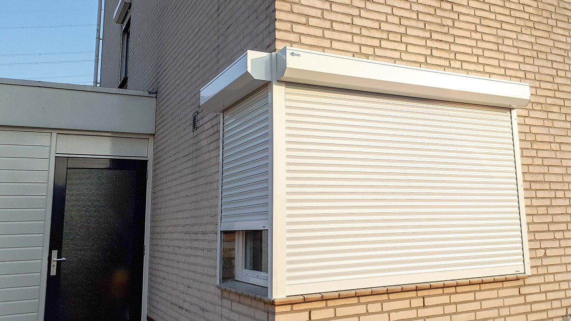 Rolluiken en zonwering - Timmerbedrijf Hak